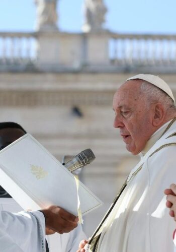 O Papa: ser uma Igreja unida e fraterna, que escuta e dialoga
