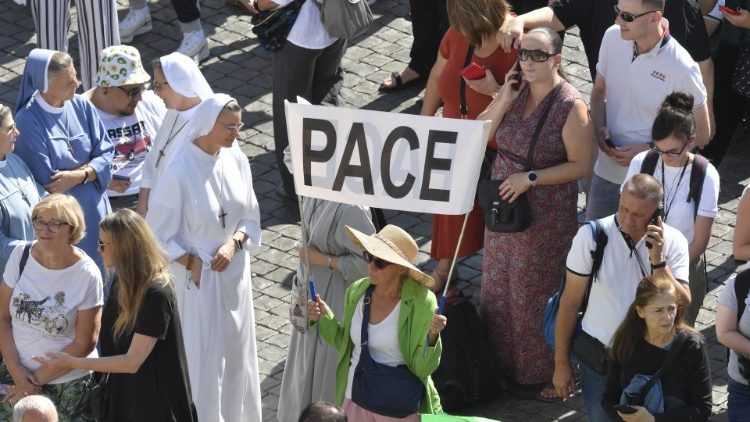 Papa Francisco: a ingratidão gera violência, um simples ‘obrigado’ pode trazer paz