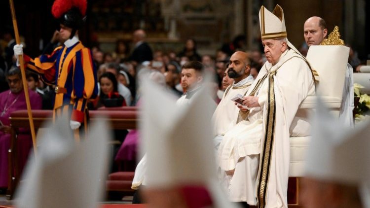 O Papa: Natal, inaudita ternura de Deus que salva o mundo encarnando-se