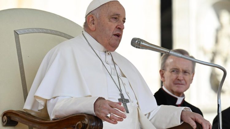 Apelo do Papa: devemos fazer todos os esforços para negociar o fim da guerra